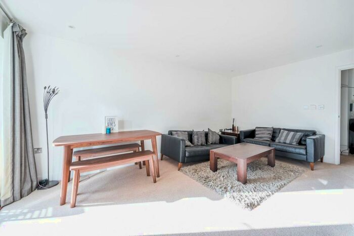 2 Bedroom Flat To Rent In Arabella Street, Bermondsey, London, SE16