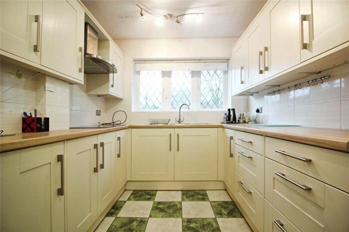 3 Bedroom Semi-Detached House For Sale In Wild Briar, Finchampstead, Wokingham, RG40