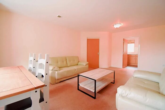 2 Bedroom Flat To Rent In Apt, Birmingham, B29
