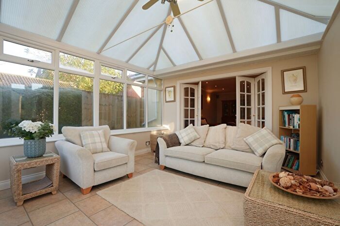 4 Bedroom Detached Bungalow For Sale In North Street, Owston Ferry, Doncaster, DN9