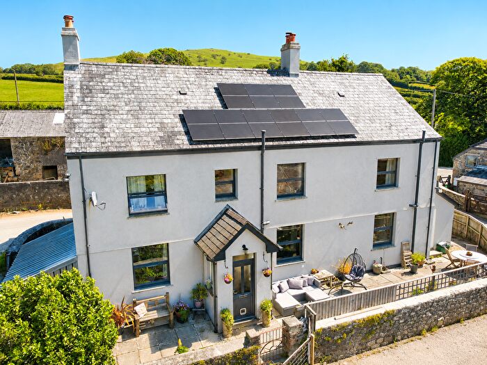4 Bedroom Farmhouse For Sale In Peter Tavy, Tavistock, PL19