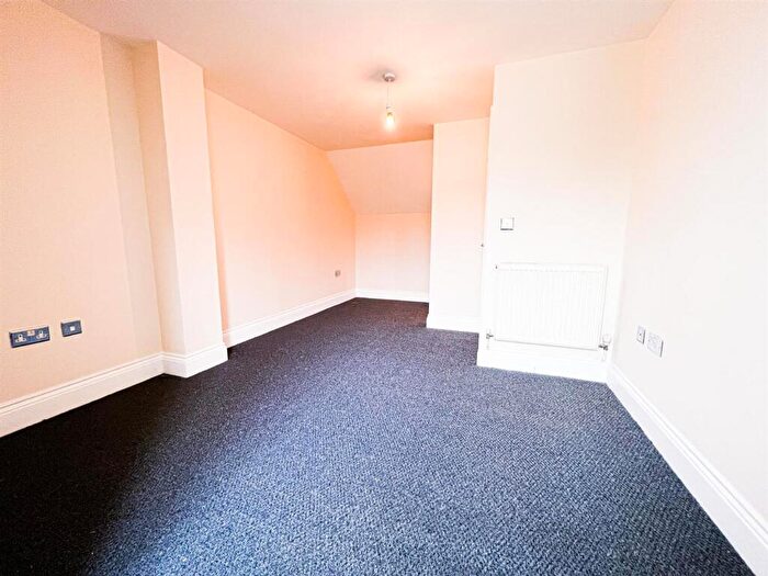 4 Bedroom Terraced House To Rent In Church Hill, Loughton, IG10