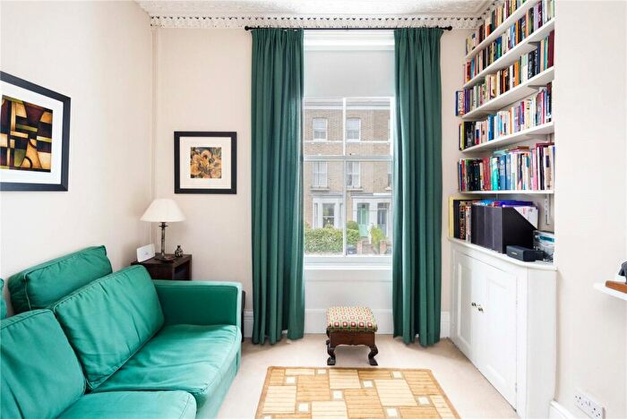1 Bedroom Flat For Sale In Falkland Road, London, NW5