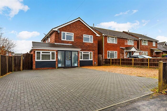 4 Bedroom Detached House For Sale In Silvester Road, Waterlooville, PO8
