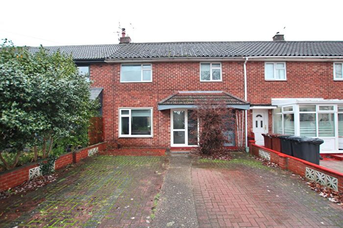 3 Bedroom Terraced House For Sale In Kenner Close, Lincoln, LN6