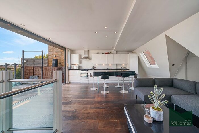 3 Bedroom Flat For Sale In Addison Gardens, London, W14