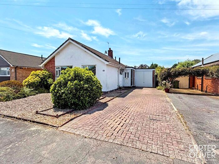 2 Bedroom Detached Bungalow For Sale In Whiteoaks Road, Oadby, LE2