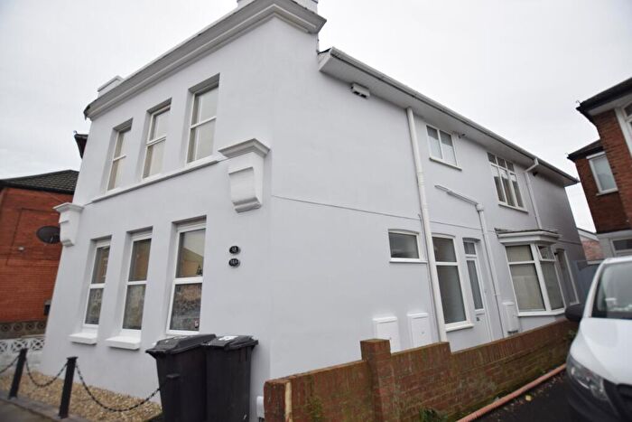 1 Bedroom Flat To Rent In Clarence Park Road, Bournemouth, BH7