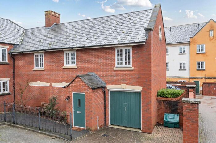 2 Bedroom Flat For Sale In Heyridge Meadow, Cullompton, Devon, EX15