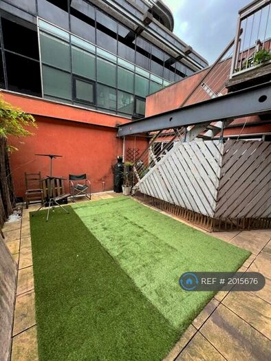 3 Bedroom Flat To Rent In Luna Street, Manchester, M4