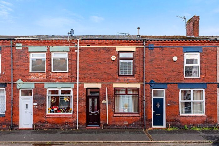 2 Bedroom Terraced House For Sale In Ash Street, Tyldesley, Manchester, M29