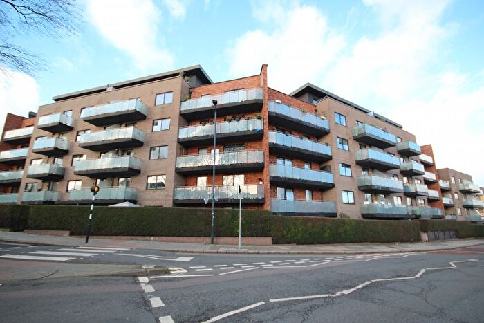 1 Bedroom Flat For Sale In Craven Park, Harlesden, London, NW10