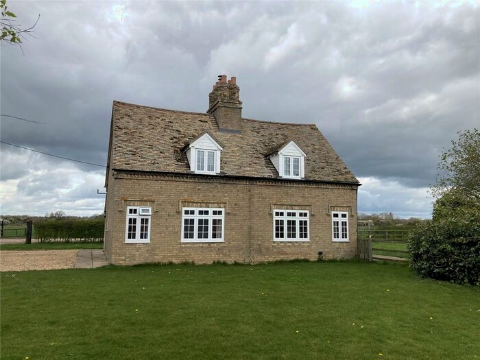 3 Bedroom Detached House To Rent In Abbotsley, St. Neots, Cambridgeshire, PE19