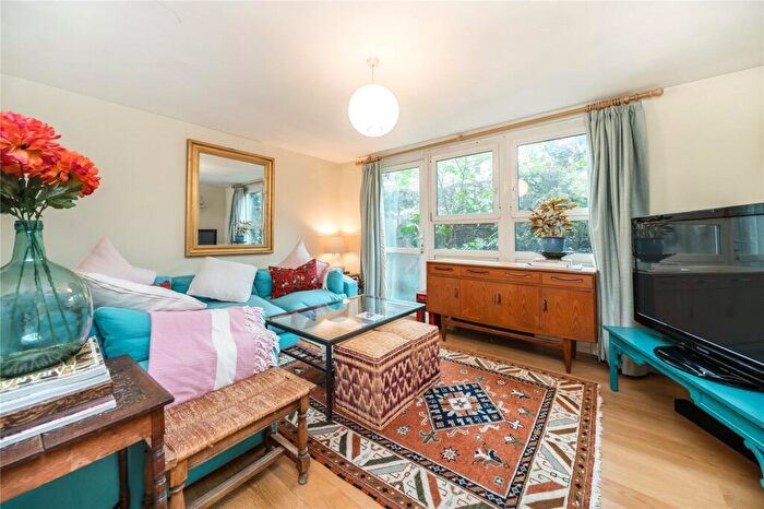 3 Bedroom Flat For Sale In Pelter Street, London, E2