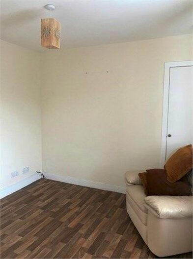 1 Bedroom Flat To Rent In Wood Street, Galashiels, TD1