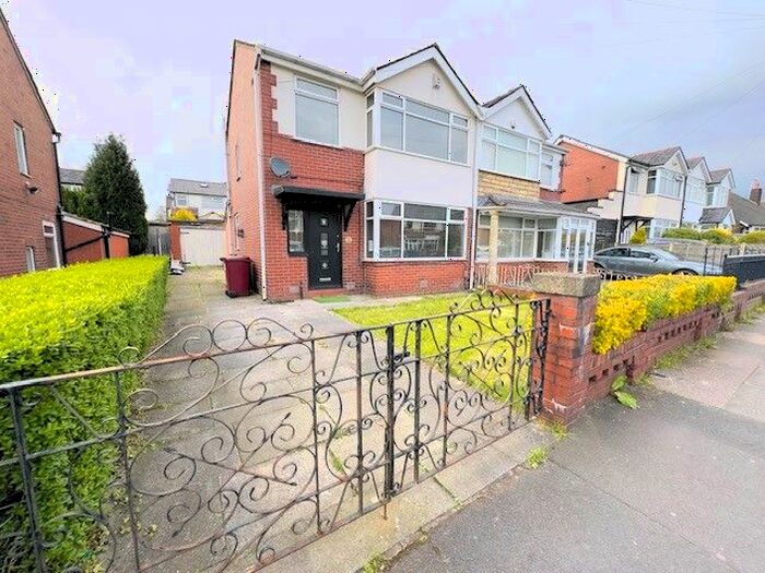 3 Bedroom Semi-Detached House To Rent In Ashworth Lane, Sharples, Bolton, BL1