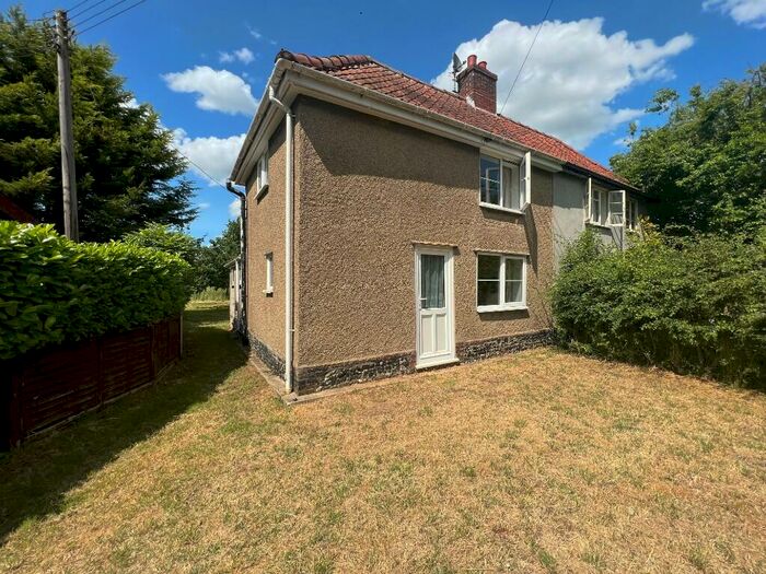 3 Bedroom Semi-Detached House For Sale In Fen Street, Old Buckenham, NR17