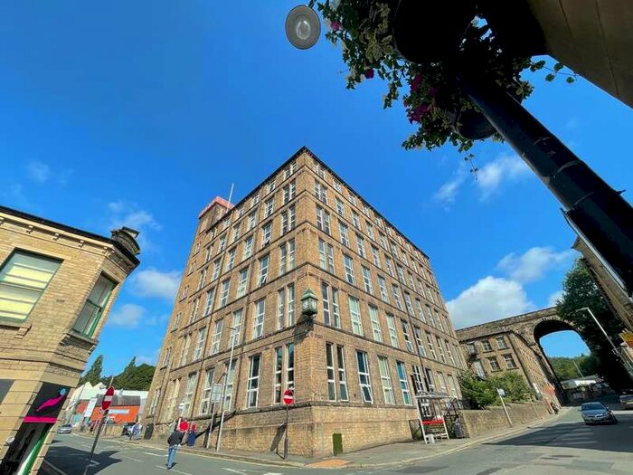 1 Bedroom Apartment To Rent In Savile Street, Huddersfield, HD3