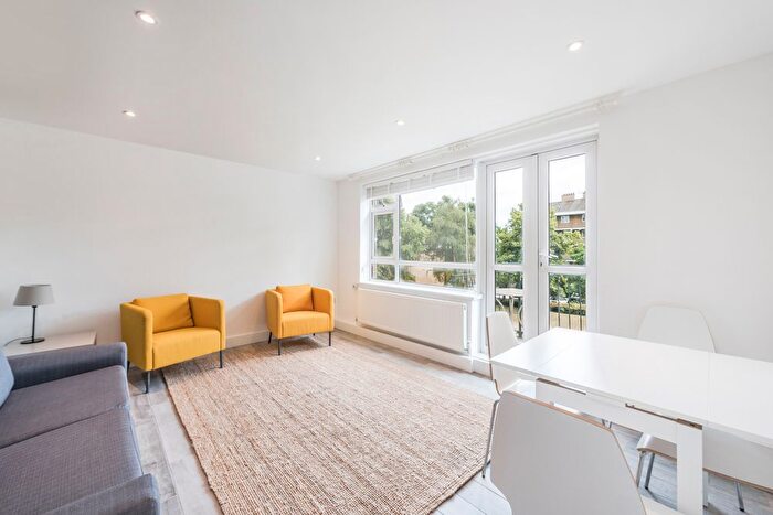 2 Bedroom Flat To Rent In Weydown Close, Southfields, SW19