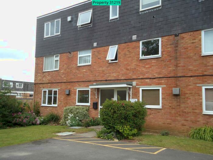 2 Bedroom Flat To Rent In Helmsdale, Swindon, SN25