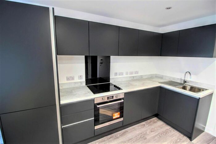 2 Bedroom Flat To Rent In -Bedroom Apartment - Downtown, Woden Street, Salford, M5