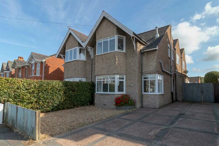 4 Bedroom House To Rent In Upper Moorgreen Road, PO31