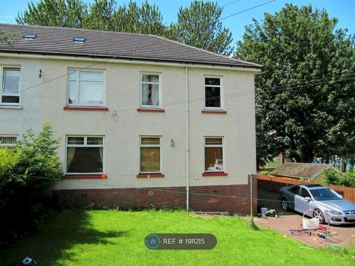 3 Bedroom Flat To Rent In Harefield Drive, Glasgow, G14