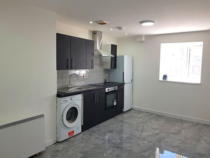 2 Bedroom Flat To Rent In Clifton Street, Cardiff, CF24