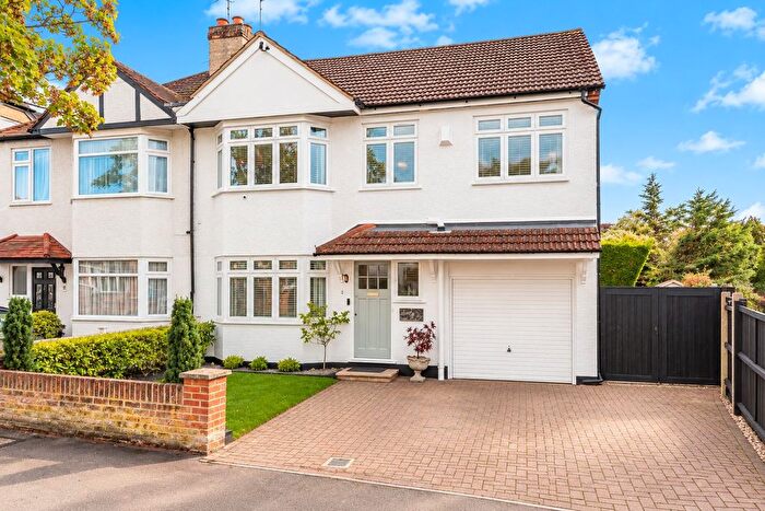 5 Bedroom Semi Detached House For Sale In Templedene Avenue, Staines-Upon-Thames, TW18