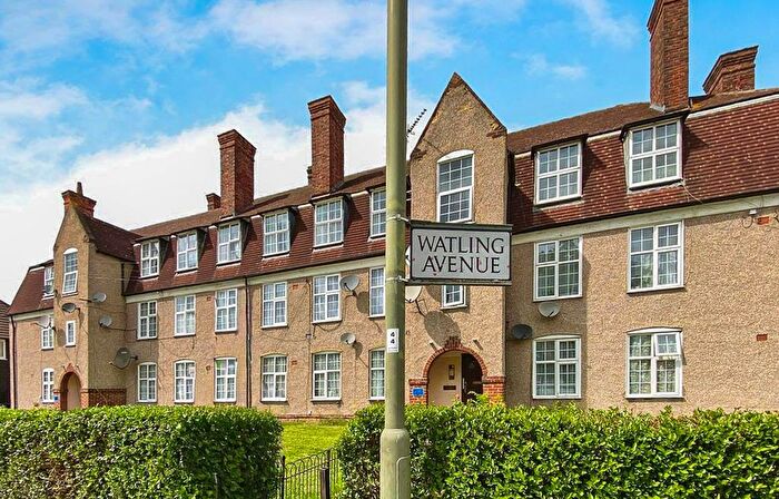 2 Bedroom Flat To Rent In Watling Avenue, Edgware, HA8