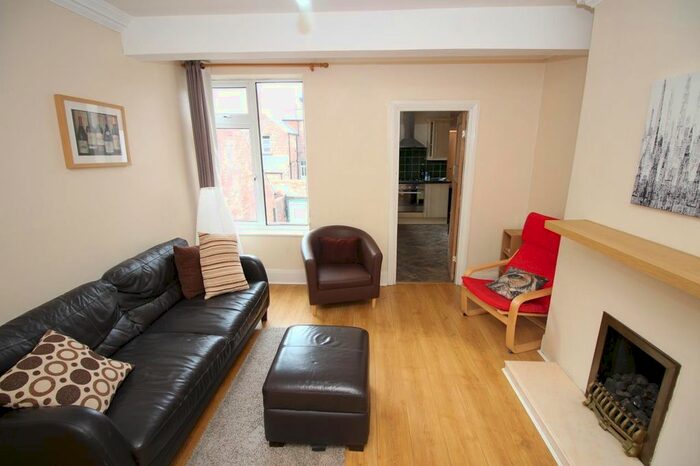 4 Bedroom Maisonette To Rent In Valley View, Jesmond, Newcastle Upon Tyne NE2