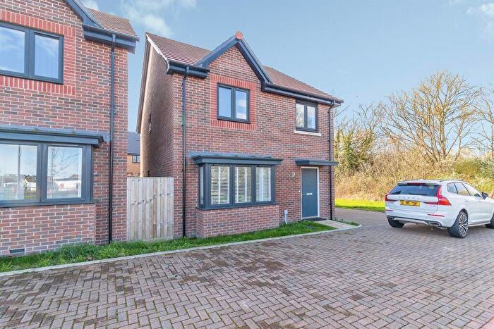 4 Bedroom Detached House For Sale In Henry Hoare Drive, Glebe Farm, Milton Keynes, MK17