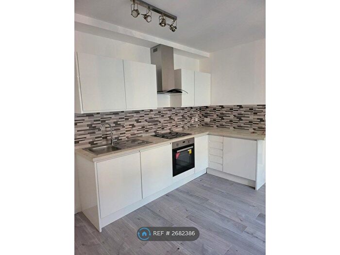 Studio To Rent In London Road, Southampton, SO15