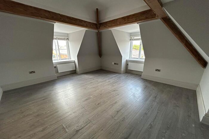 1 Bedroom Apartment To Rent In Curzon Road, Sale, M33