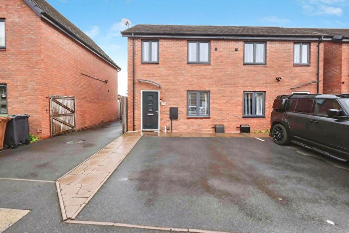 3 Bedroom Semi Detached House For Sale In Jura Way, Birmingham, B36