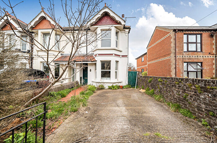 3 Bedroom End Of Terrace House To Rent In Brougham Road, Worthing, West Sussex, BN11