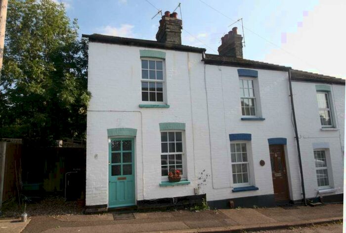 2 Bedroom Cottage To Rent In New Street, Berkhamsted, HP4