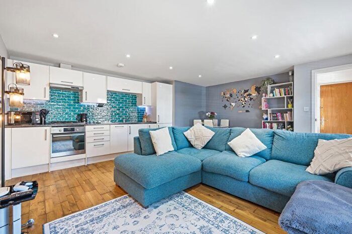 2 Bedroom Flat For Sale In Howard Close, Waltham Abbey, EN9