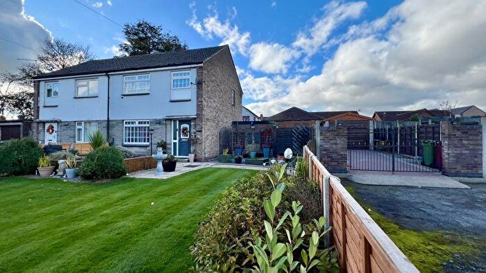 3 Bedroom Semi-Detached House For Sale In Boynton Crescent, Winterton, DN15