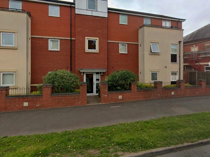 2 Bedroom Flat To Rent In Barrett Street, Edgbaston, Birmingham, B66