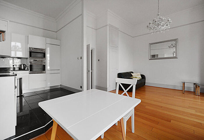 2 Bedroom Apartment To Rent In Redcliffe Square, SW10
