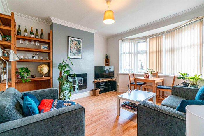 2 Bedroom Flat To Rent In Birchwood Avenue, High Heaton, NE7