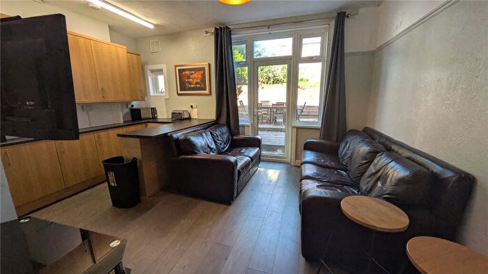 1 Bedroom Property To Rent In Coventry Road, Southampton, Hampshire, SO15