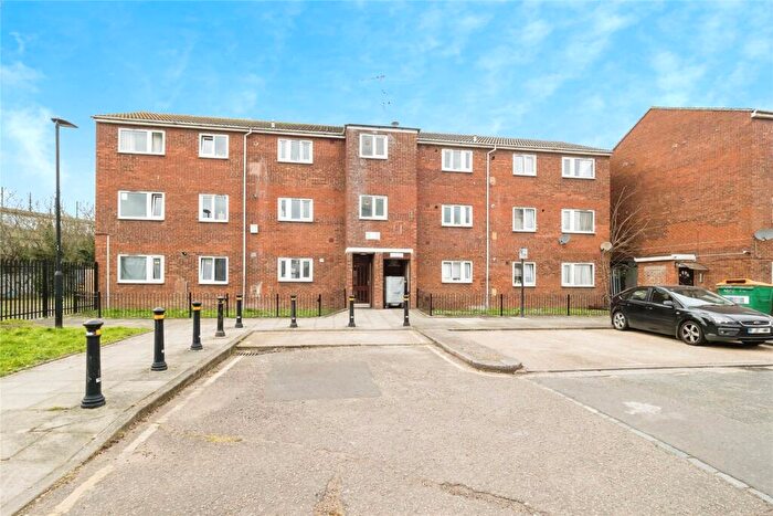 2 Bedroom Flat For Sale In Pond Road, London, London, E15