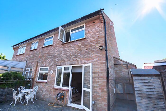 1 Bedroom Terraced House For Sale In Townsend Road, Snodland, ME6