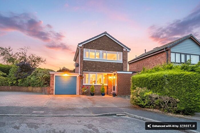 3 Bedroom Link Detached House For Sale In Simcrest Avenue, Killamarsh, S21