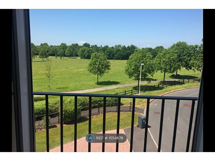 2 Bedroom Flat To Rent In Neapsands Close, Fulwood, Preston, PR2