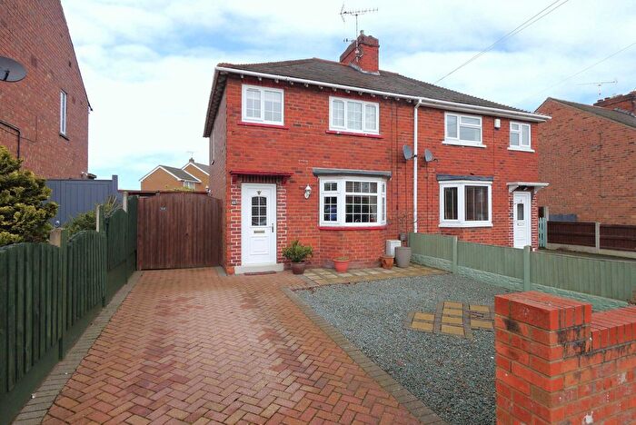3 Bedroom Semi Detached House For Sale In King Edward Road, Tickhill, Doncaster, DN11