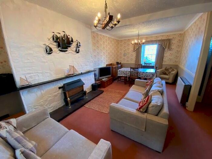 4 Bedroom Cottage For Sale In High Street, New Quay, SA45