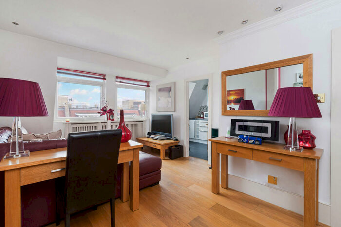 1 Bedroom Flat To Rent In Elm Park Gardens, Chelsea, SW10
